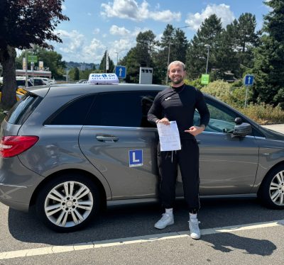 Leçon de conduite moto pour examen - AZUL Auto-École Fribourg